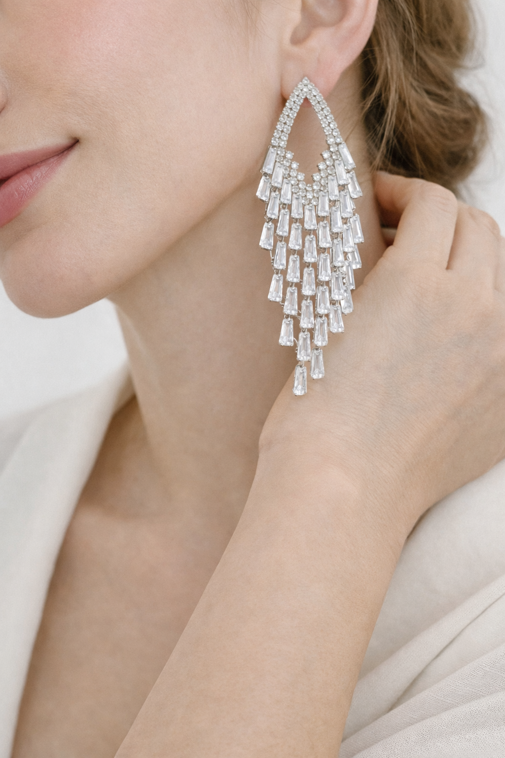 D42026ZL03(1) Lilac Crystal Chandelier Drop Earrings ? Glamorous Statement Elegance - Image 1